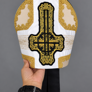 (INSPIRED) Papa Terzo Mitra